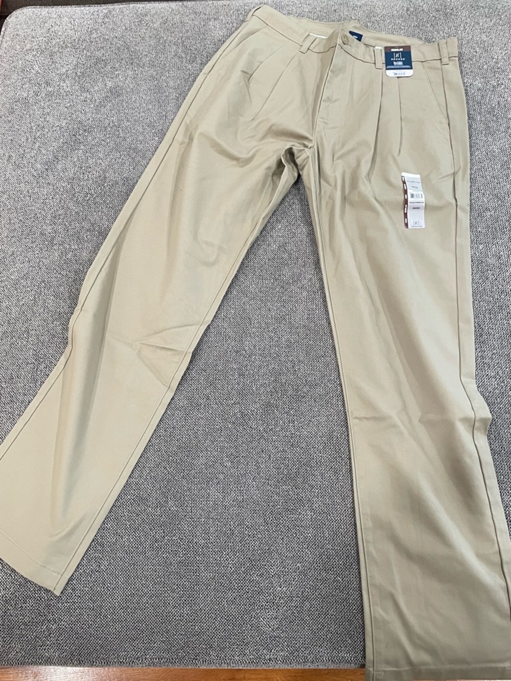 George Men’s Pleated Chinos in Khaki